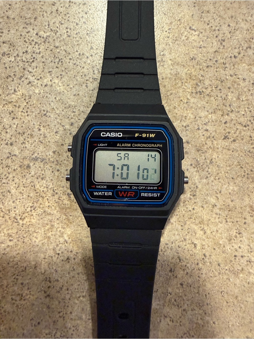Casio F-91W Digital Watch Men Black Dial Black Tone Chrono Alarm - Tested